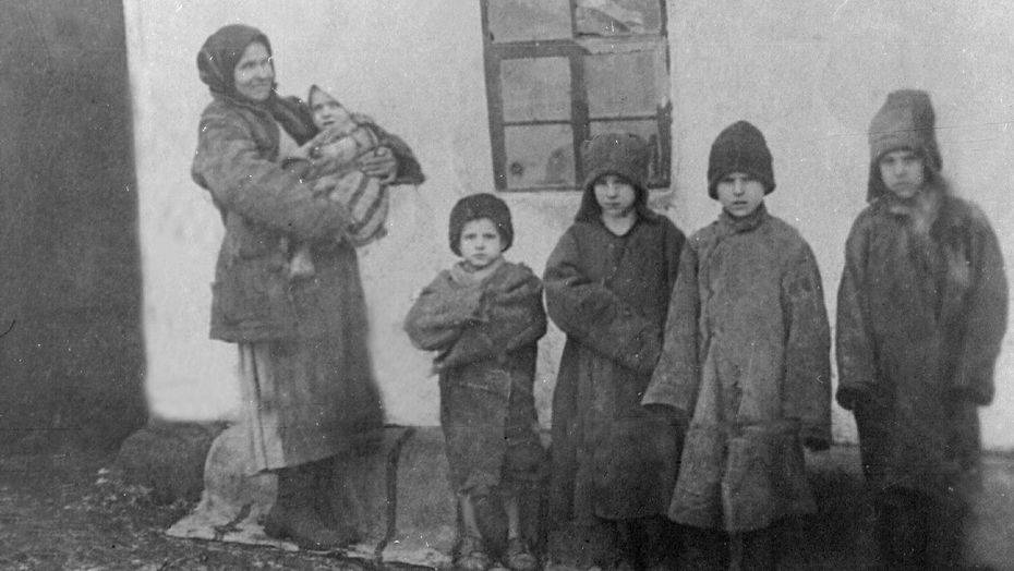 Электронная база данных о жертвах политических репрессий появилась в Казахстане