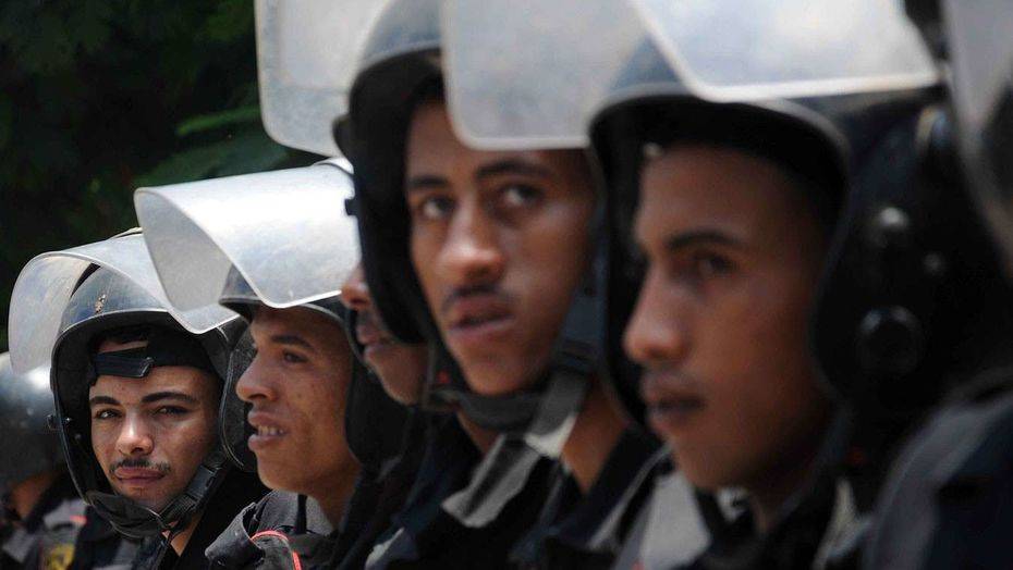 Египетским полицейским законодательно запретили носить бороды