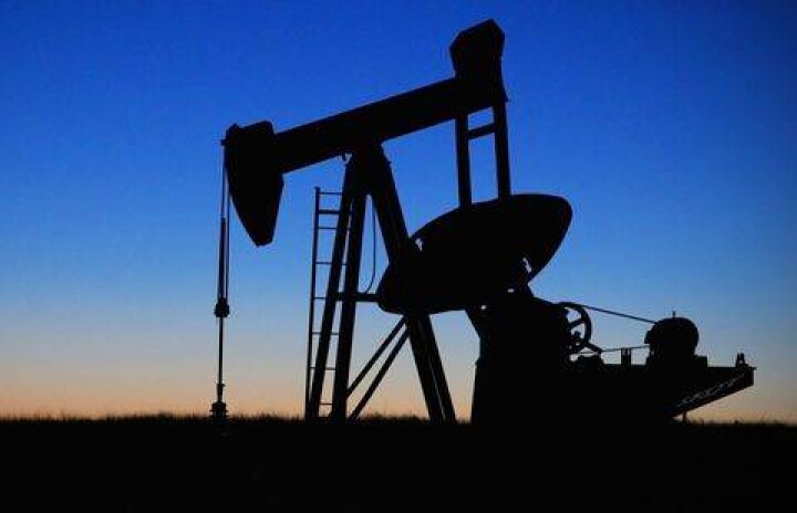 Продолжается обвал нефтяных цен и национальной валюты