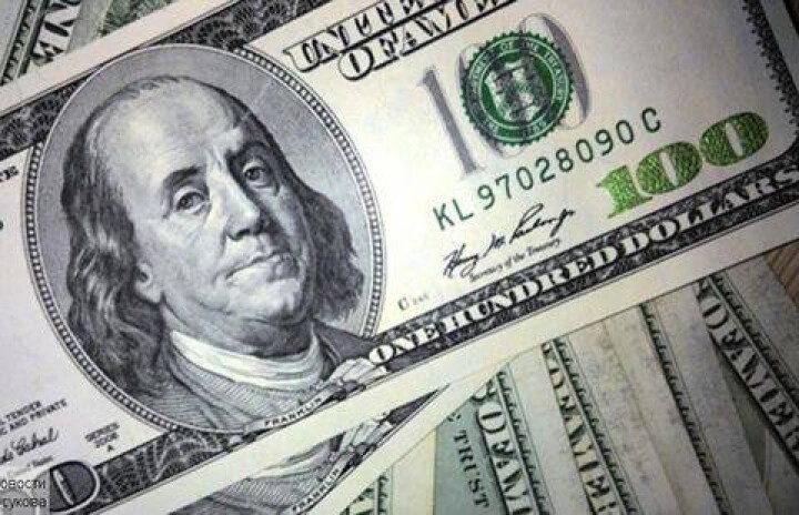 Курс доллара перевалил за 350 тенге на KASE