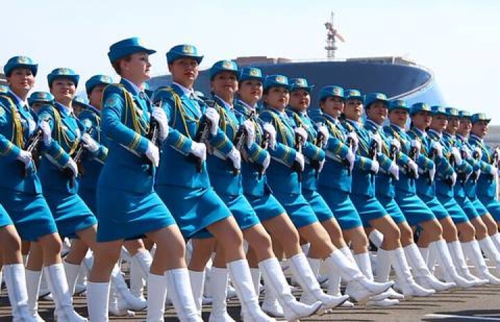 В казахстанской армии выбрали 12 самых красивых женщин