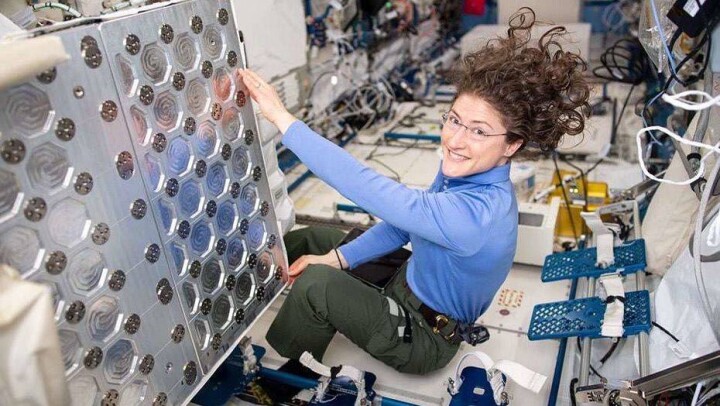 Астронавт Кристина Кук побила рекорд по длительности космического полёта среди женщин