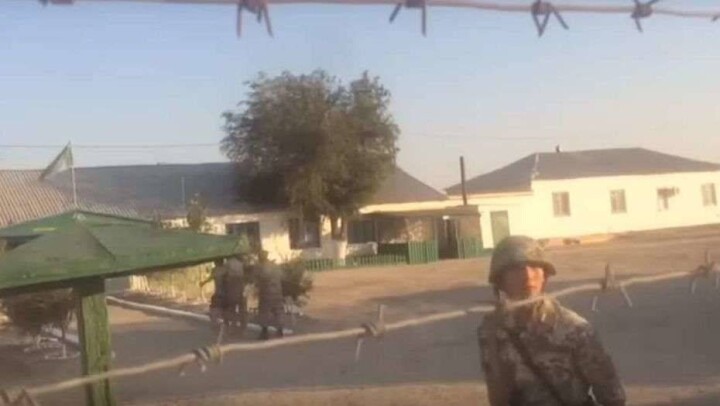 Виновника в конфликте между сельчанами и военными в Атырауской области арестовали 