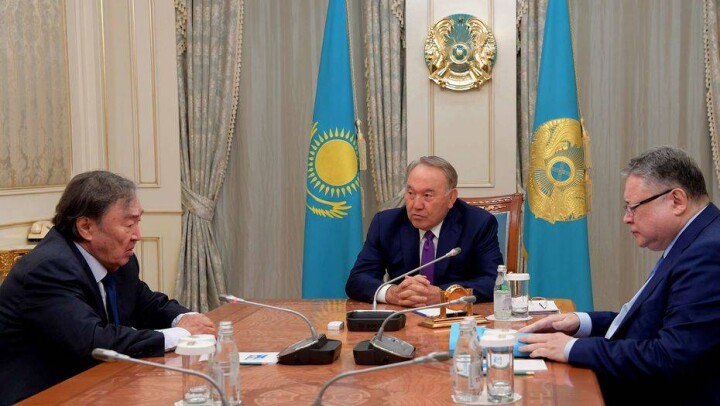 Нурсултан Назарбаев встретился с Олжасом Сулейменовым в Акорде