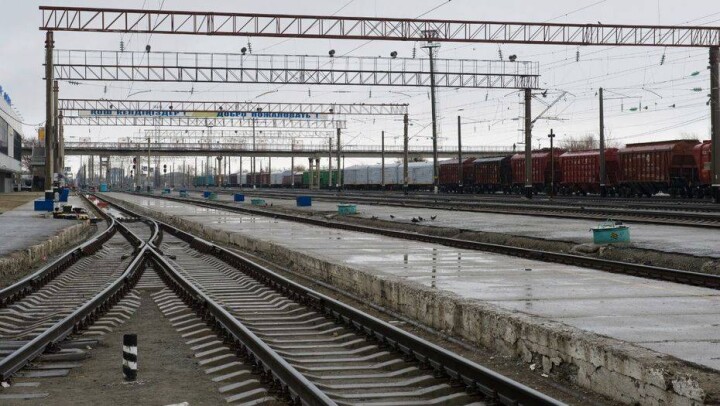 Подростка убило током на железнодорожных путях в Акмолинской области