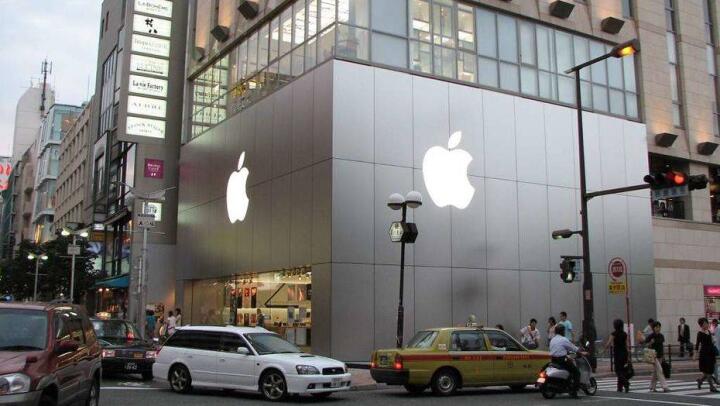 Рыночная капитализация Apple достигла 1 трлн долларов 
