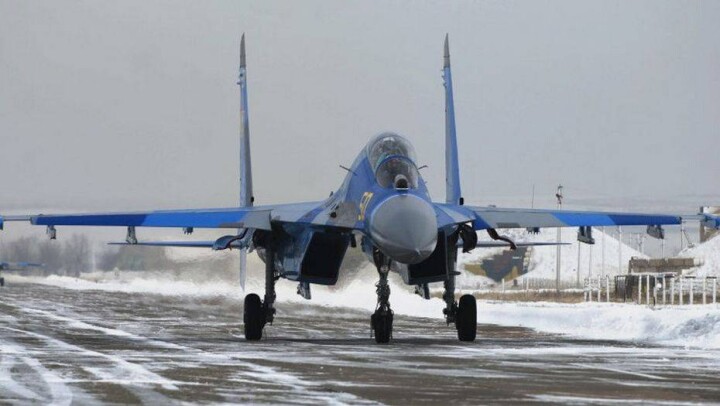 Истребитель Су-27 упал в 25 км от Талдыкоргана - источник 