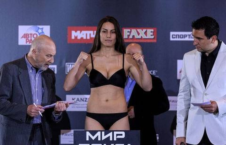 Фируза Шарипова дебютировала с поражения в профессиональном боксе