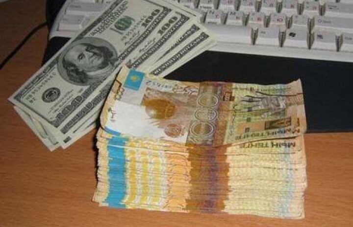 За сутки нацвалюта отвоевала четыре тенге - курс 362 