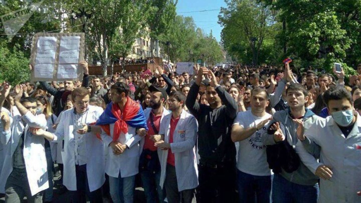 Акции протеста возобновились в Ереване