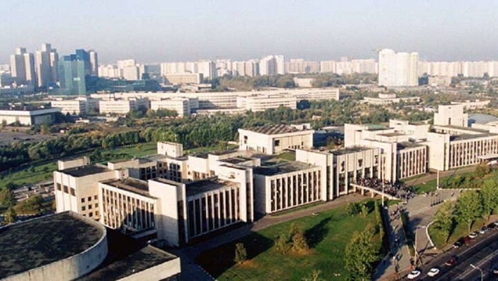 Студентка из Казахстана выпала из окна МГИМО в Москве
