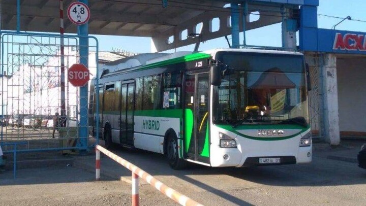 "Астана LRT" предложила жителям Нур-Султана оплачивать проезд картой Visa