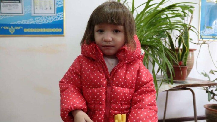 В ДВД Астаны рассказали, как ищут родственников трёхлетней Миланы