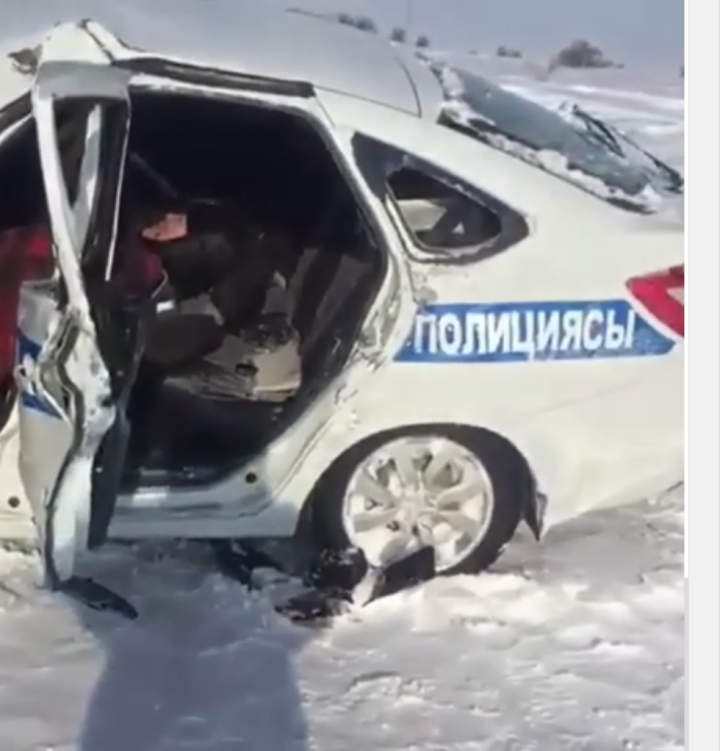 Павлодарские полицейские спасли детей, подставившись под КамАЗ