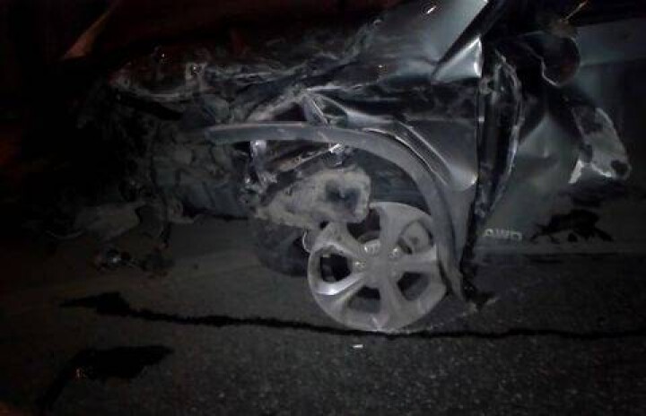 Под двойной удар попал водитель Toyota Land Cruiser в Алматы