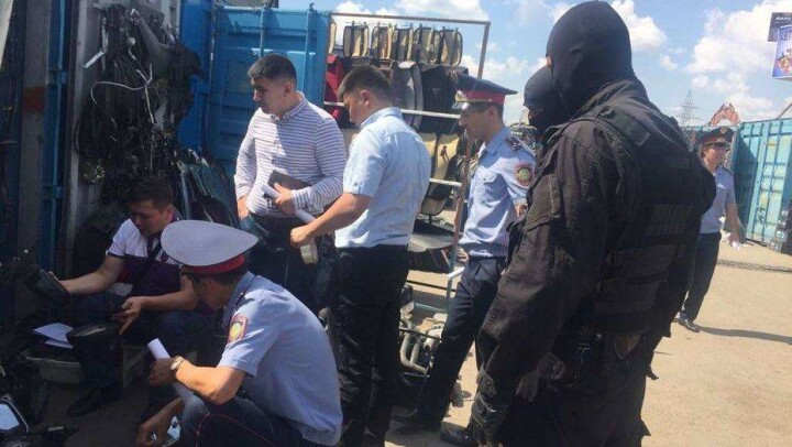 Более 250 бывших в употреблении деталей изъяли на авторынках полицейские Астаны
