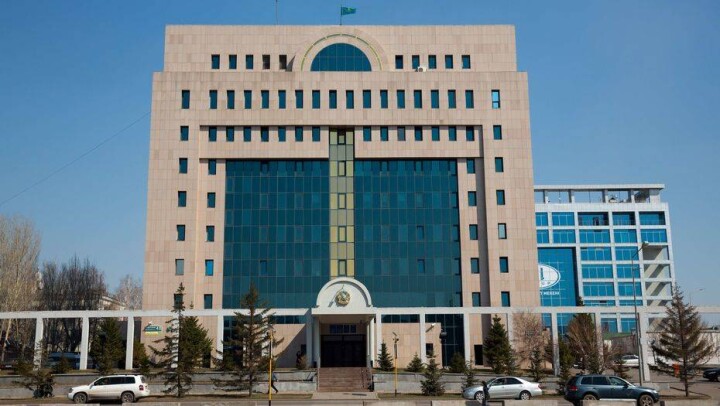 Более половины избирателей проголосовали на выборах президента Казахстана к 14 часам