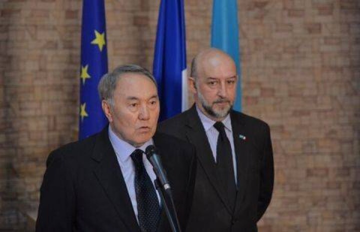 Назарбаев в посольстве Франции напомнил об актуальности созыва форума "Ислам против терроризма"