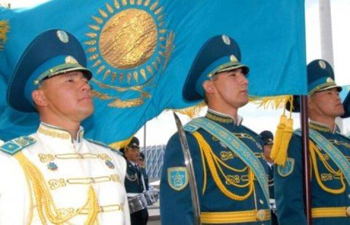 В Казахстане празднуют День защитника Отечества