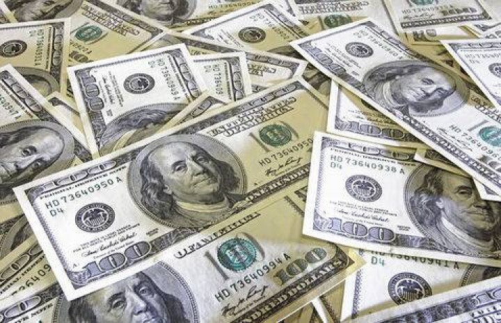 Курс доллара снова вырос на вечерних торгах