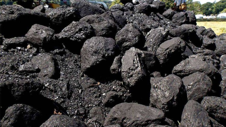 Тепловики ВКО пожаловались на низкокалорийный уголь, на треть состоящий из камней