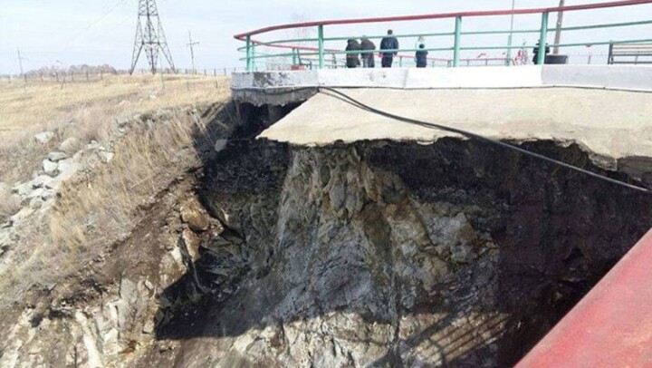 Обрушение смотровой площадки произошло на Сергеевском водохранилище в СКО