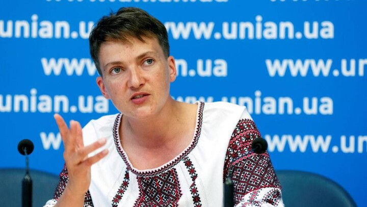 Надежда Савченко раскритиковала Порошенко и объявила голодовку