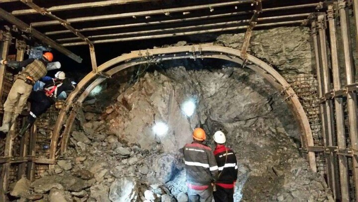 При взрывных работах на Донском ГОК в Хромтау пострадал рабочий