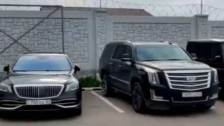 Кортеж проехал через блокпост в Алматы: главу криминальной полиции временно отстранили от работы