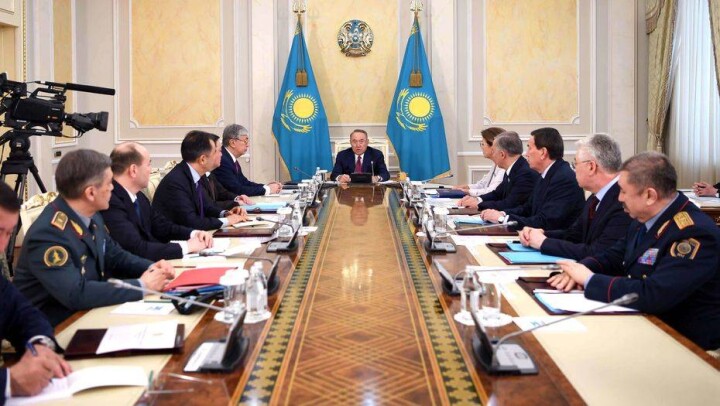 Назарбаев: Выражаю признательность мудрости и единству казахстанцев