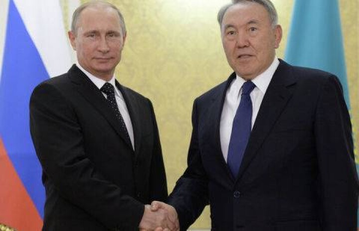 Нурсултан Назарбаев прибыл в Москву для участия в военном параде