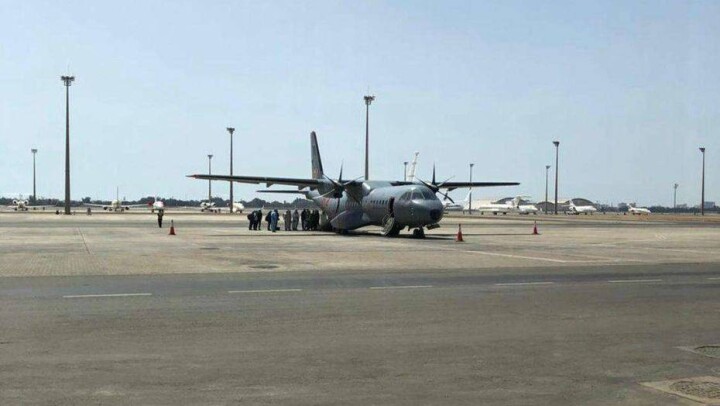 Военная авиация доставила более 30 казахстанцев из Саудовской Аравии в Актау