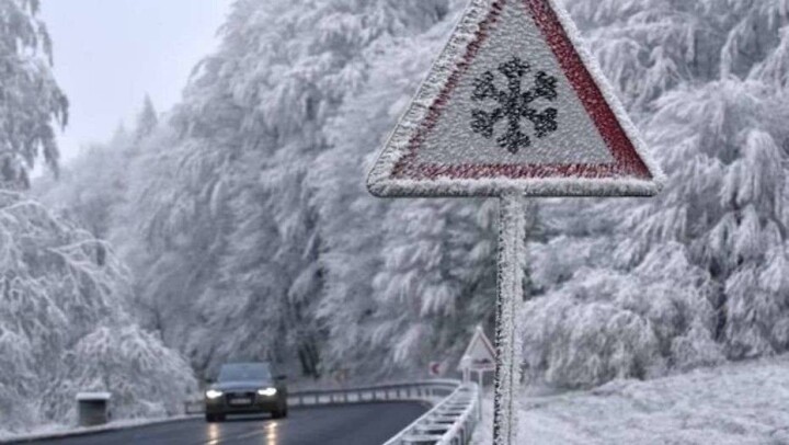 Из-за непогоды две трассы закрыли в Актюбинской области