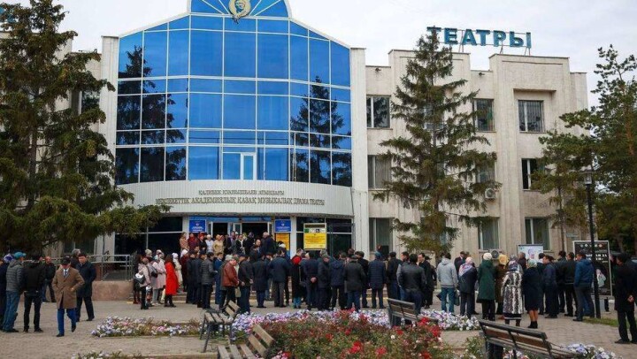 В Астане простились с первым казахстанским омбудсменом Болатом Байкадамовым