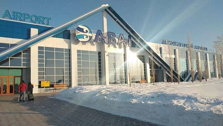Переименованный в честь Абая аэропорт Семея сменил вывеску на здании