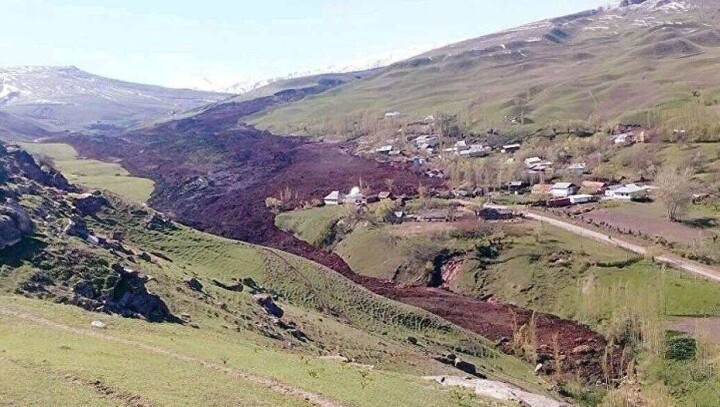 В Кыргызстане принудительно переселяют людей с оползнеопасных участков 