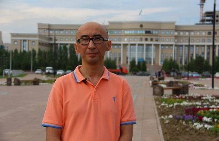 Бывший дипломат подал в суд на МИД РК