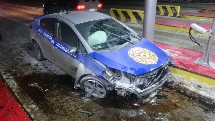 Житель Щучинска угнал и разбил полицейский автомобиль