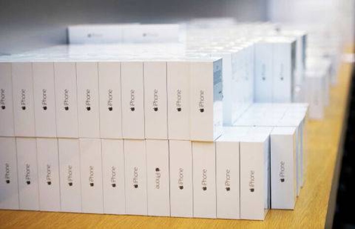 Контрабанду смартфонов iPhone остановили на границе с Китаем 