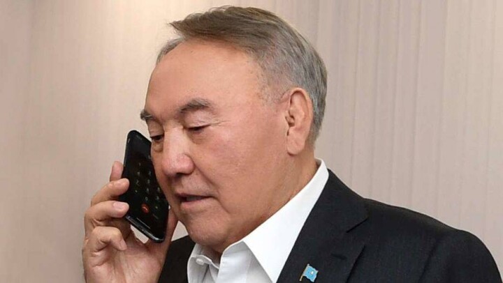 Назарбаев провёл телефонные переговоры с акимами областей и мегаполисов по вопросу безопасности граждан