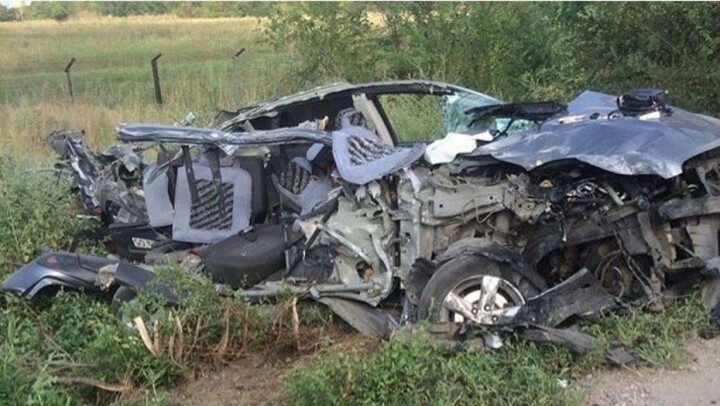 Грузовик смял Nissan на трассе Бурундай-Алматы