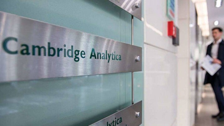 В Cambridge Analytica прошли обыски в связи с расследованием дела Facebook