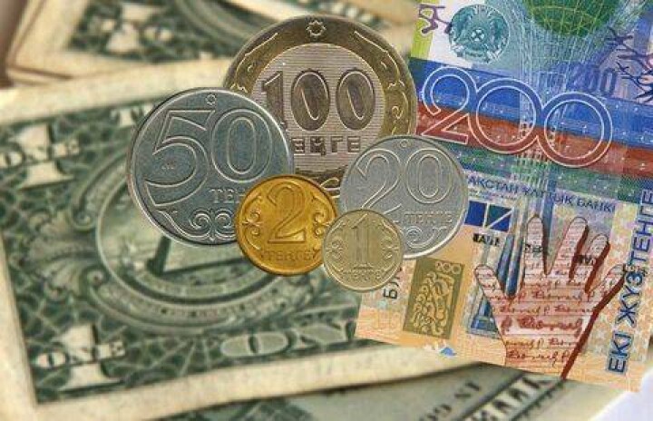 Тенге значительно окреп по итогам утренних торгов 