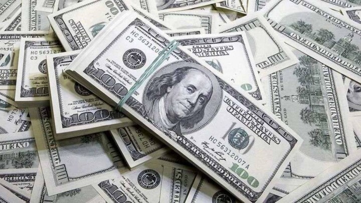 Доллар на бирже понизился до 328 тенге