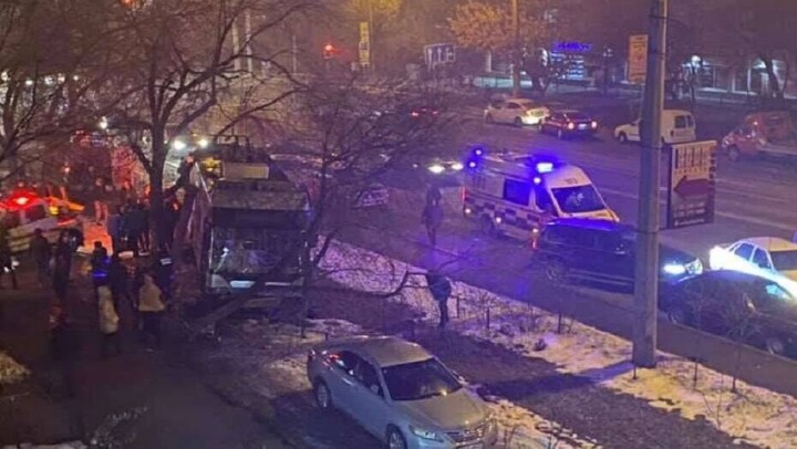 В Алматы вынесли приговор водителю троллейбуса, который в январе выехал на тротуар и задавил пешехода 