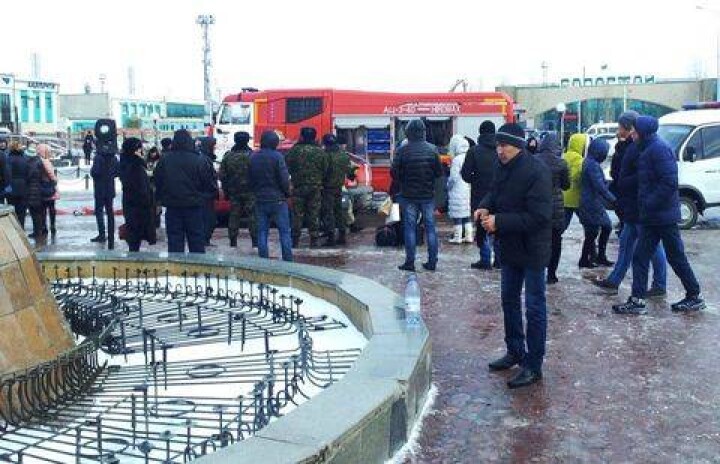 Стала известна причина массовой эвакуации людей на вокзале Астаны