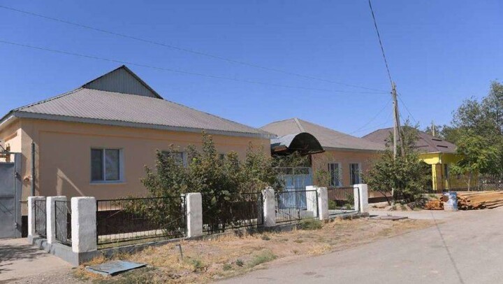 Житель Арыси специально разрушил свой дом, чтобы его построили заново за счёт бюджета