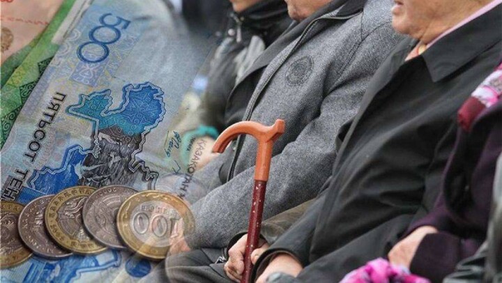 В доходности пенсионных накоплений казахстанцев усомнился депутат
