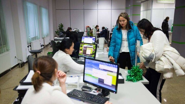 В Астане из-за технического сбоя не работают ЦОНы
