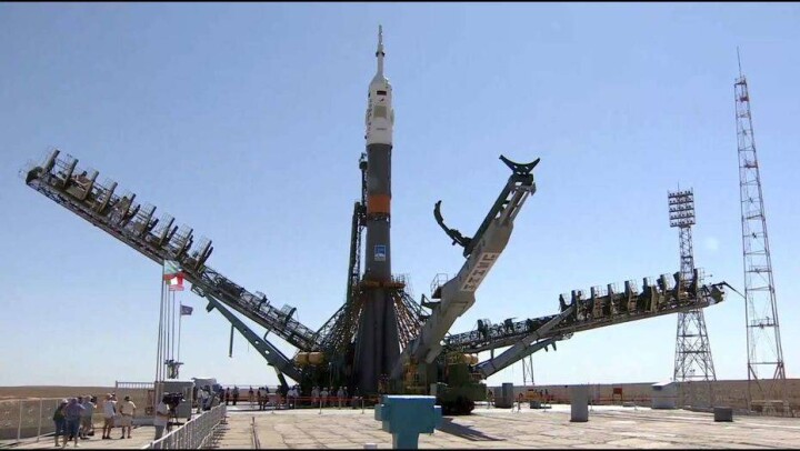 С Байконура с новым экипажем на МКС стартовал "Союз МС-13"